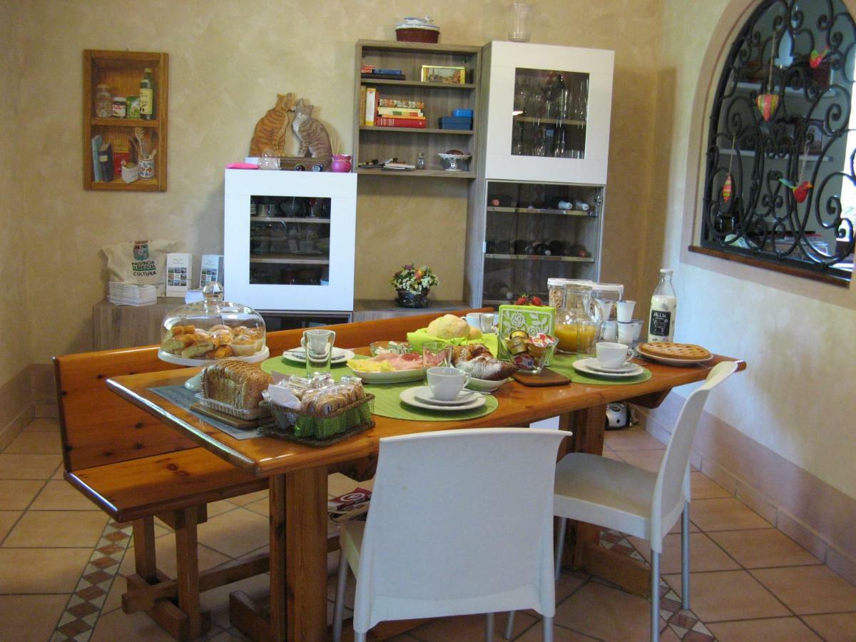 B&B Family House Franciacorta Corte Franca Bagian luar foto