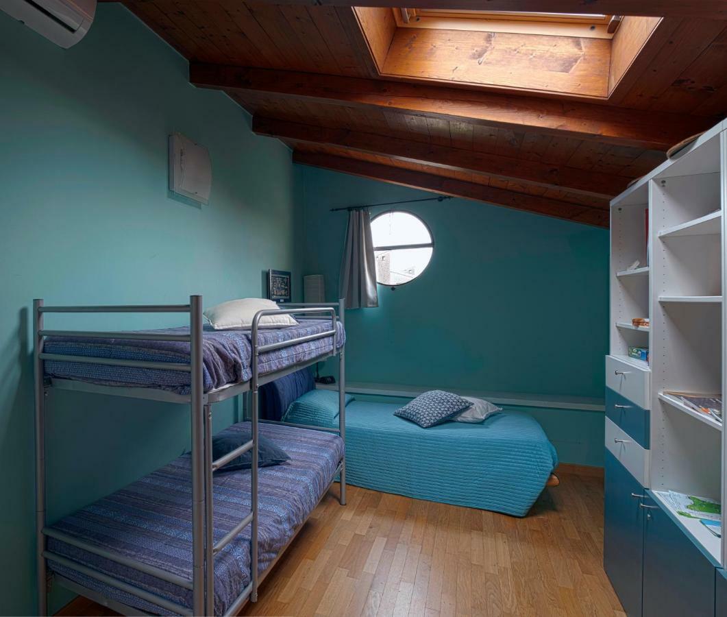 B&B Family House Franciacorta Corte Franca Ruang foto